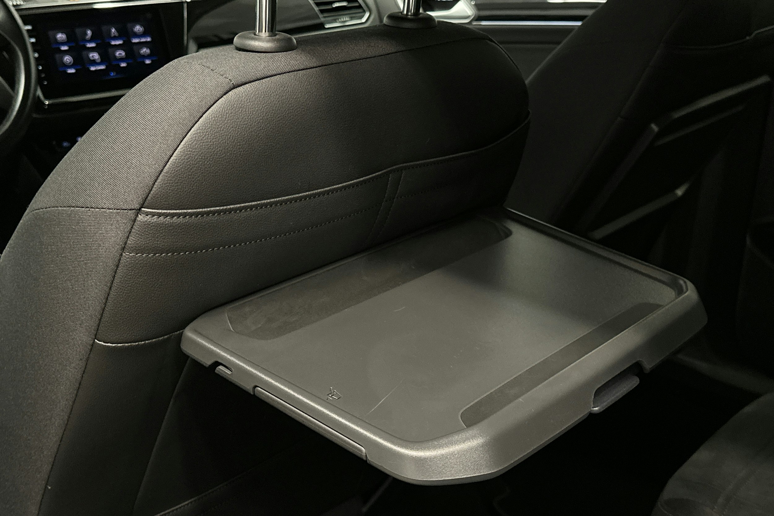 valkoinen Volkswagen Touran 2022 kuva 21.