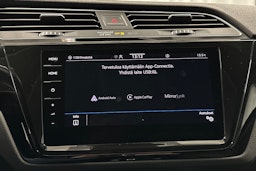 valkoinen Volkswagen Touran 2022 kuva 28.