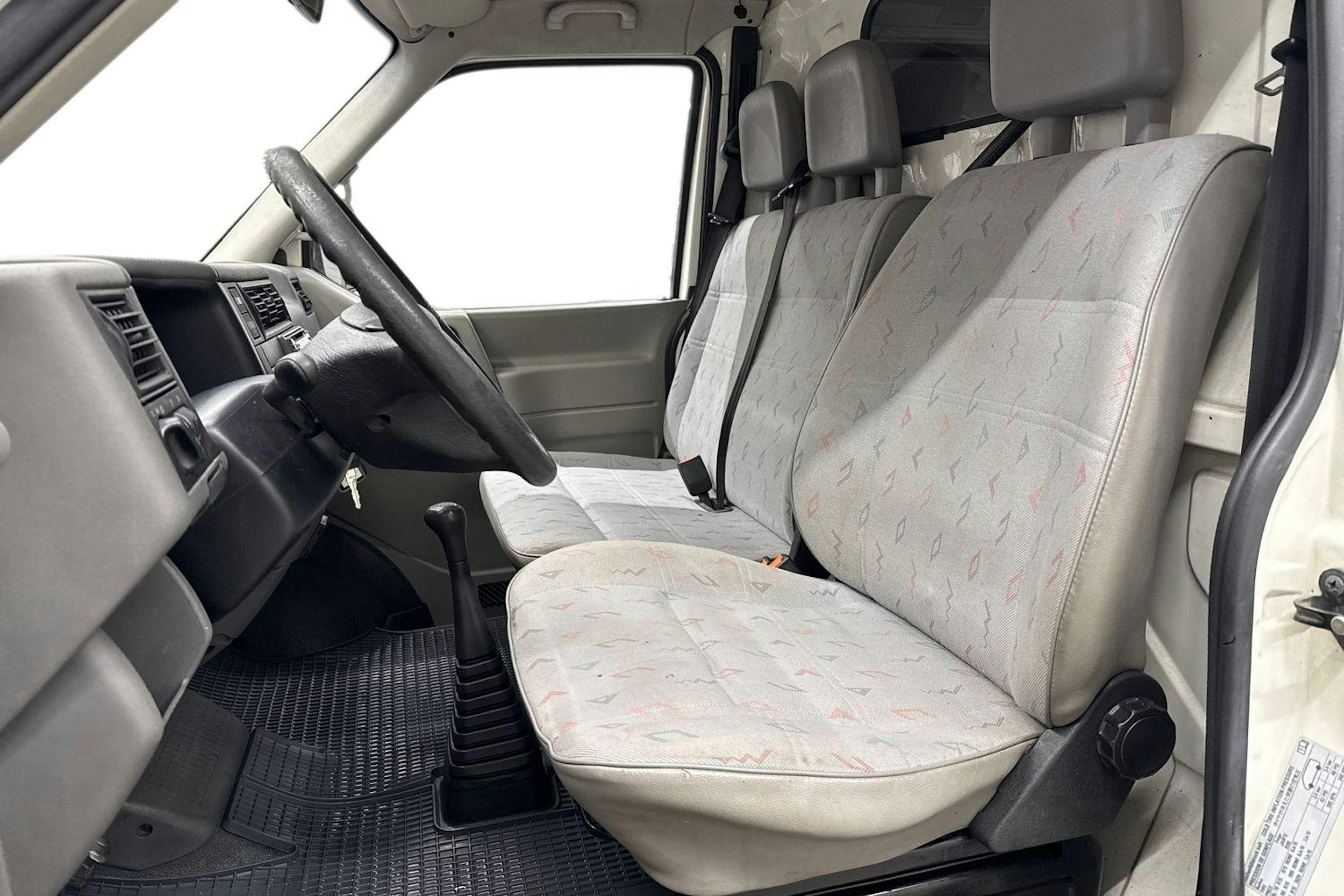 valkoinen Volkswagen Transporter 1998 kuva 8.