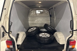 valkoinen Volkswagen Transporter 1998 kuva 15.