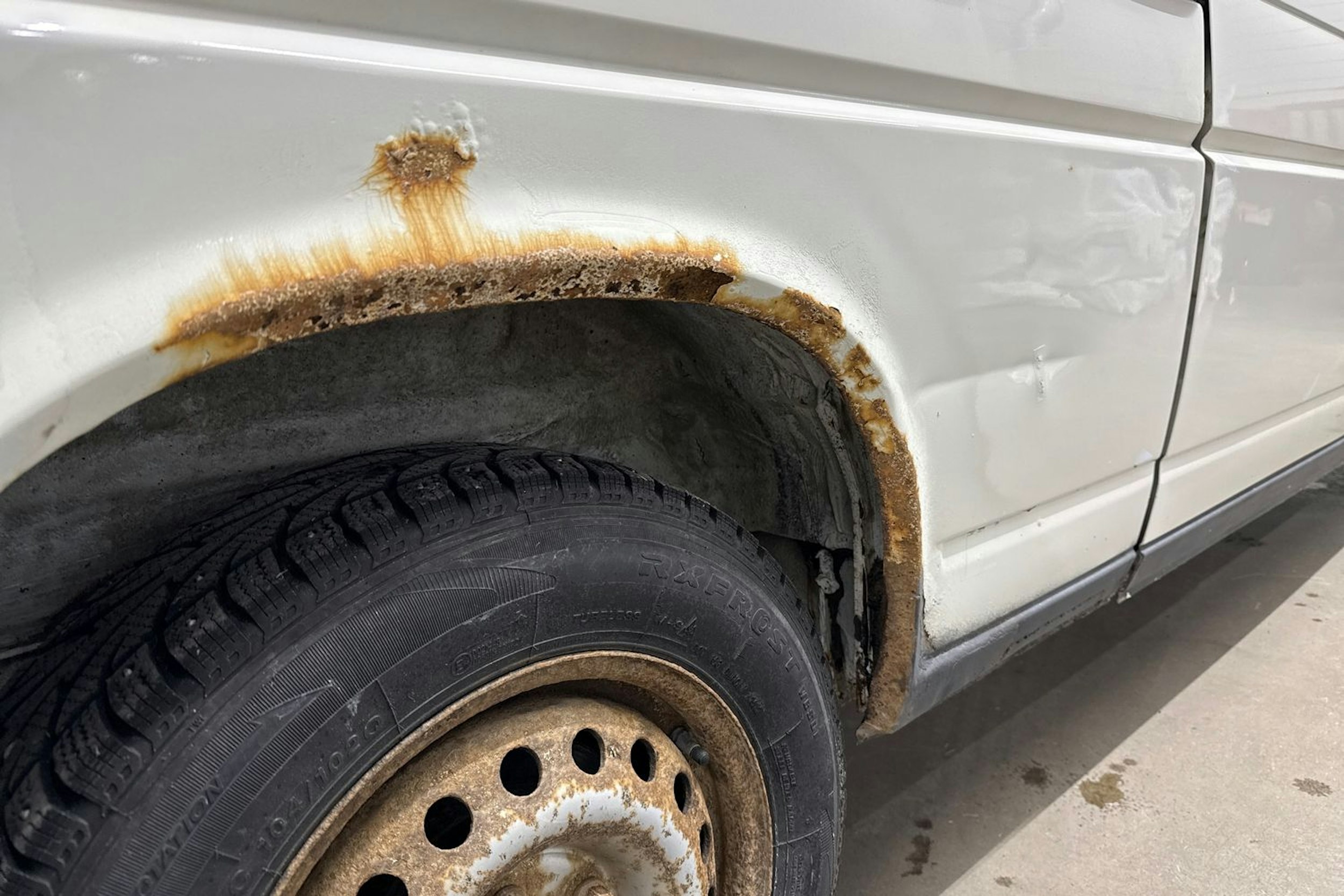 valkoinen Volkswagen Transporter 1998 kuva 19.