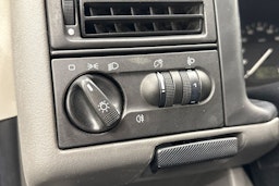 valkoinen Volkswagen Transporter 1998 kuva 28.