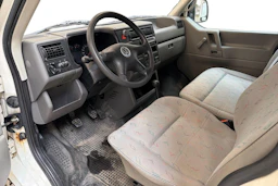 valkoinen Volkswagen Transporter 2001 kuva 6.