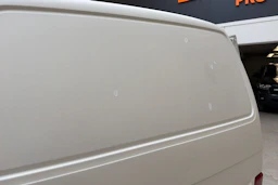 valkoinen Volkswagen Transporter 2001 kuva 36.