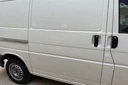 valkoinen Volkswagen Transporter 2001 kuva 39.