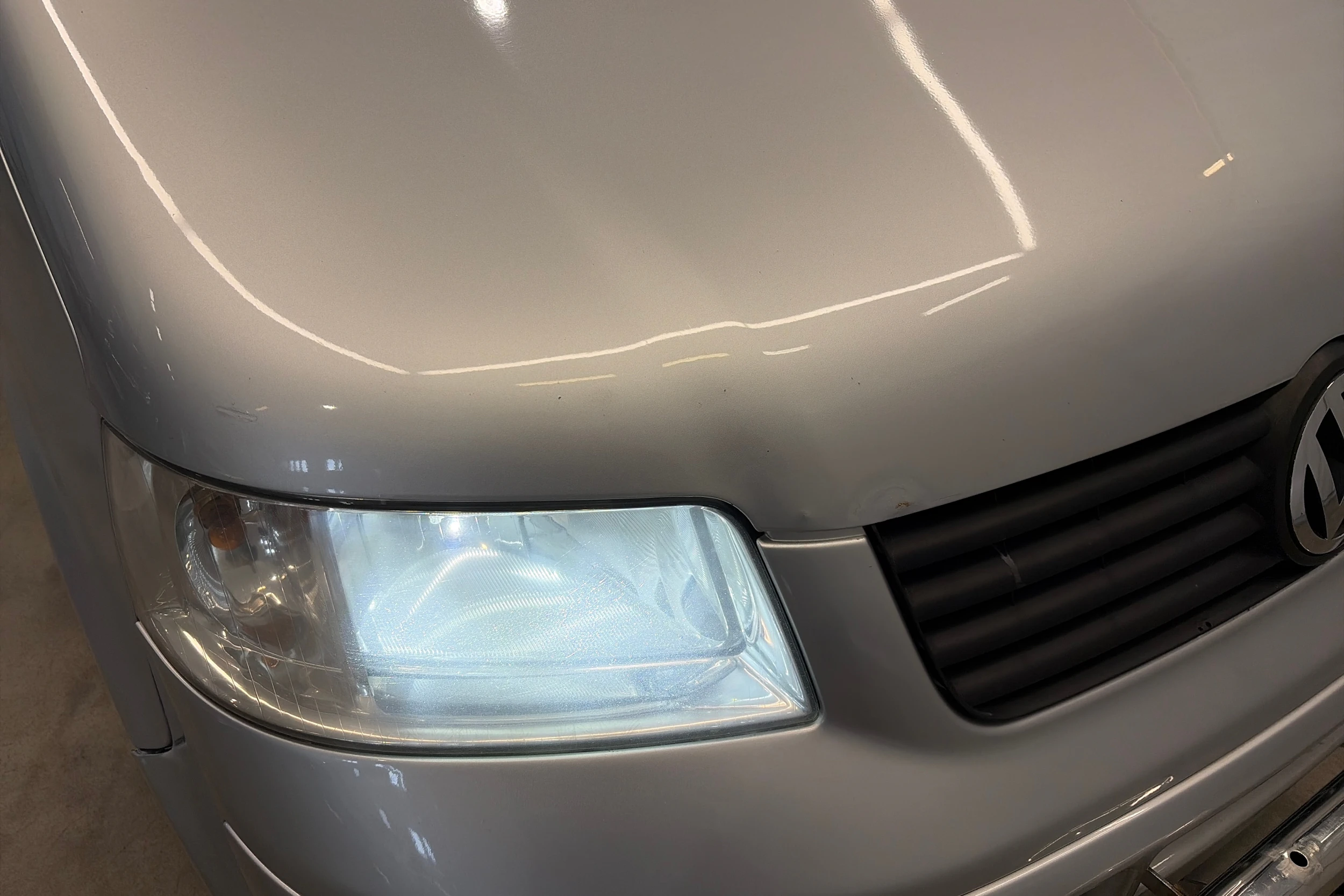 harmaa Volkswagen Transporter 2003 kuva 10.