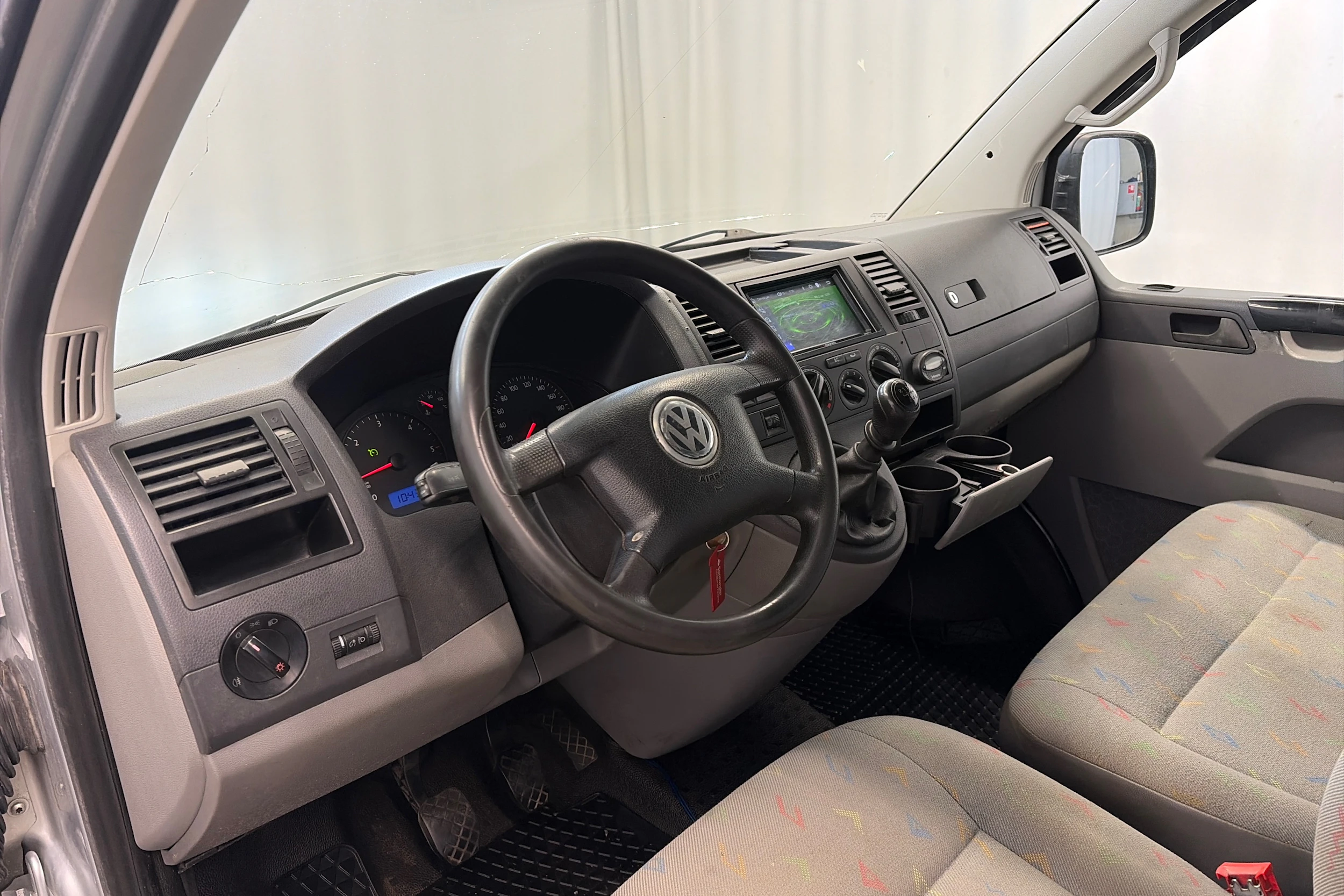 harmaa Volkswagen Transporter 2003 kuva 12.