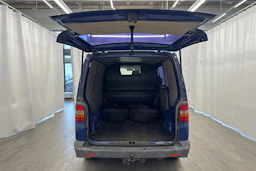 sininen Volkswagen Transporter 2004 kuva 15.