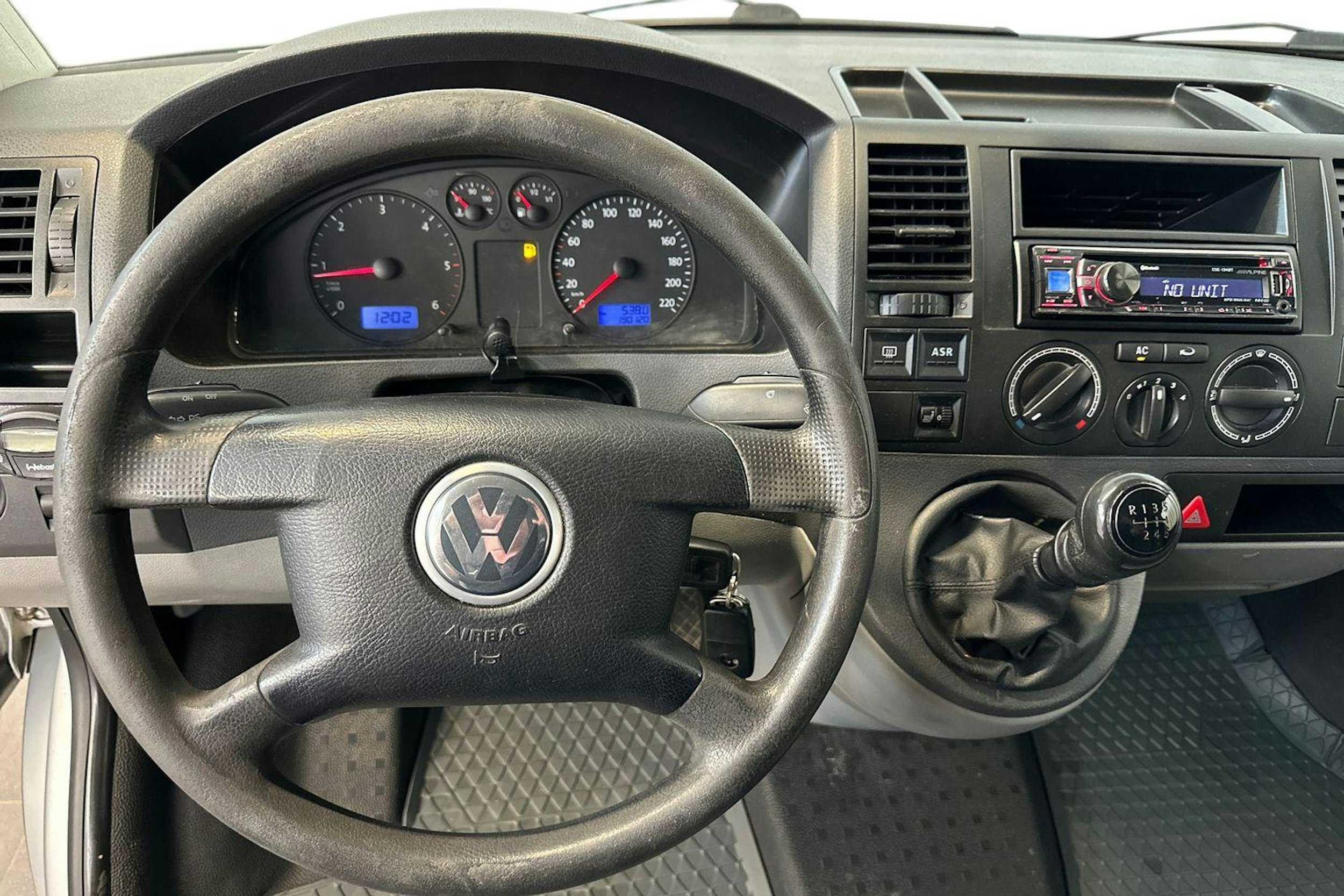 harmaa Volkswagen Transporter 2005 kuva 9.