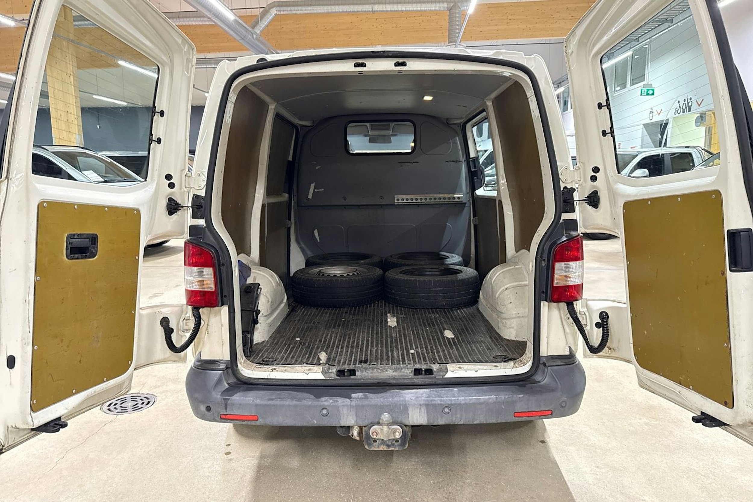 Valkoinen Volkswagen TRANSPORTER 2005 kuva 20.