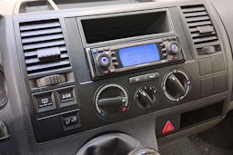 valkoinen Volkswagen Transporter 2006 kuva 16.