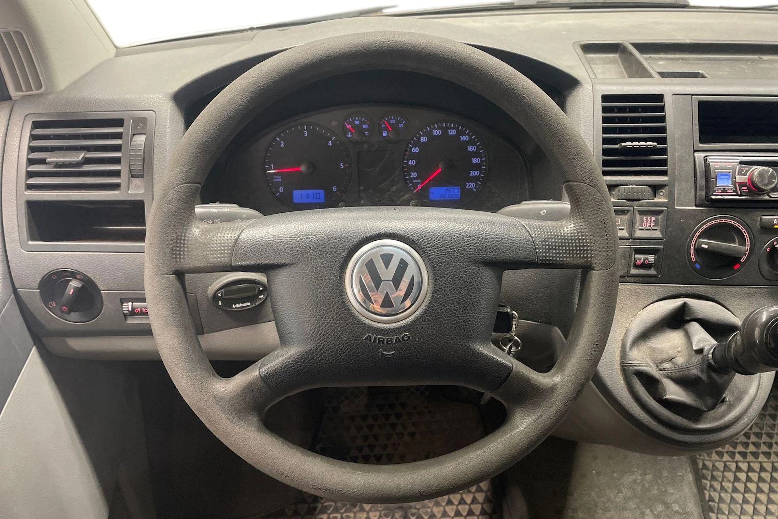 valkoinen Volkswagen Transporter 2006 kuva 9.