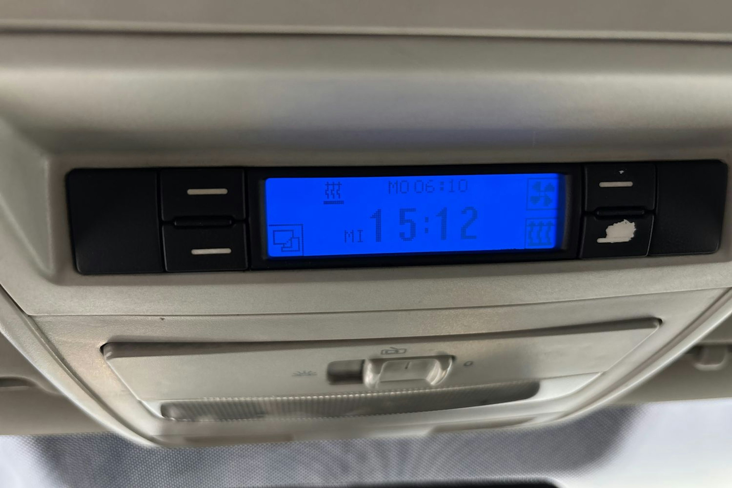 valkoinen Volkswagen Transporter 2006 kuva 15.