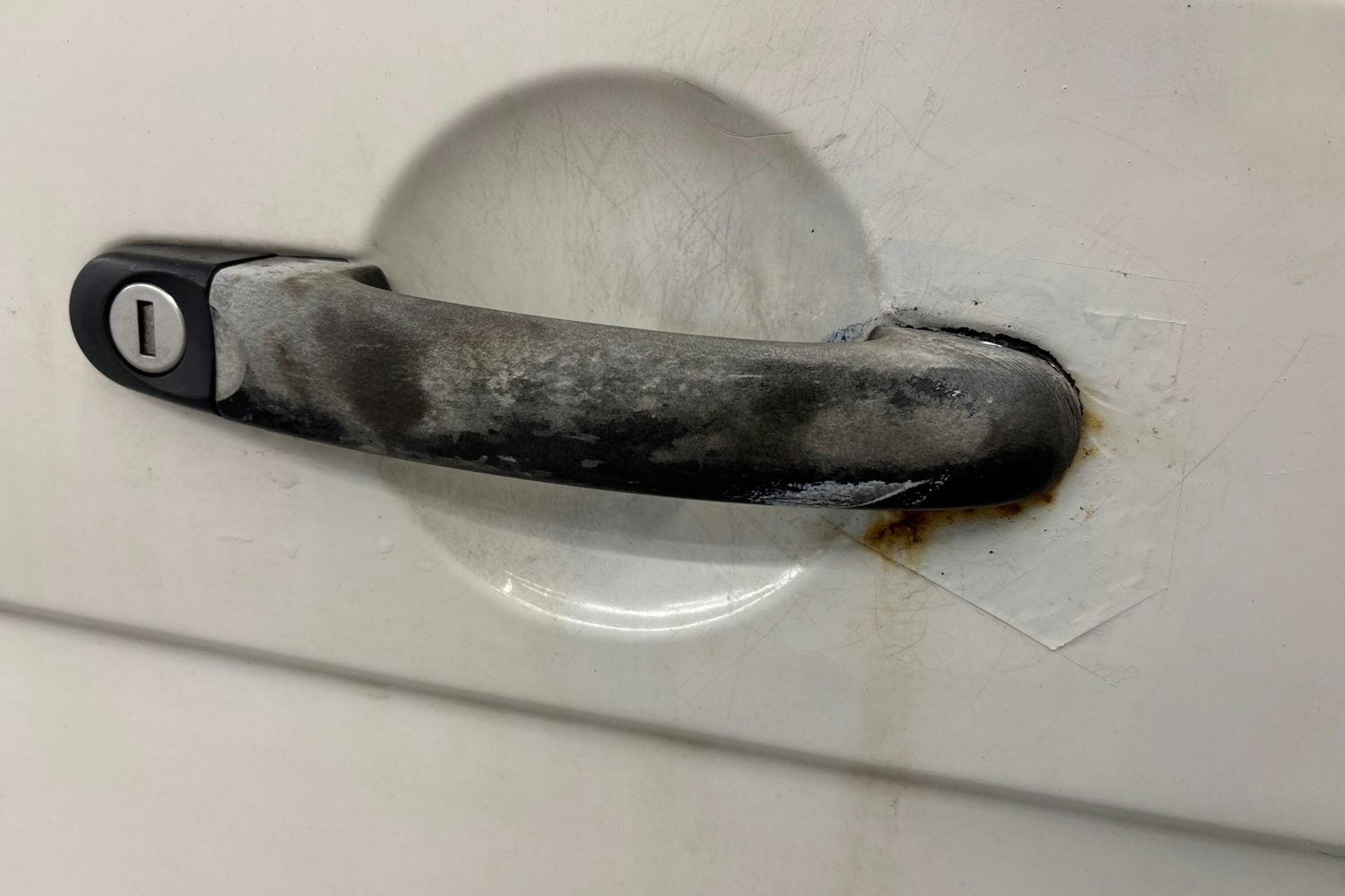 valkoinen Volkswagen Transporter 2006 kuva 18.