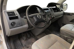valkoinen Volkswagen Transporter 2006 kuva 3.