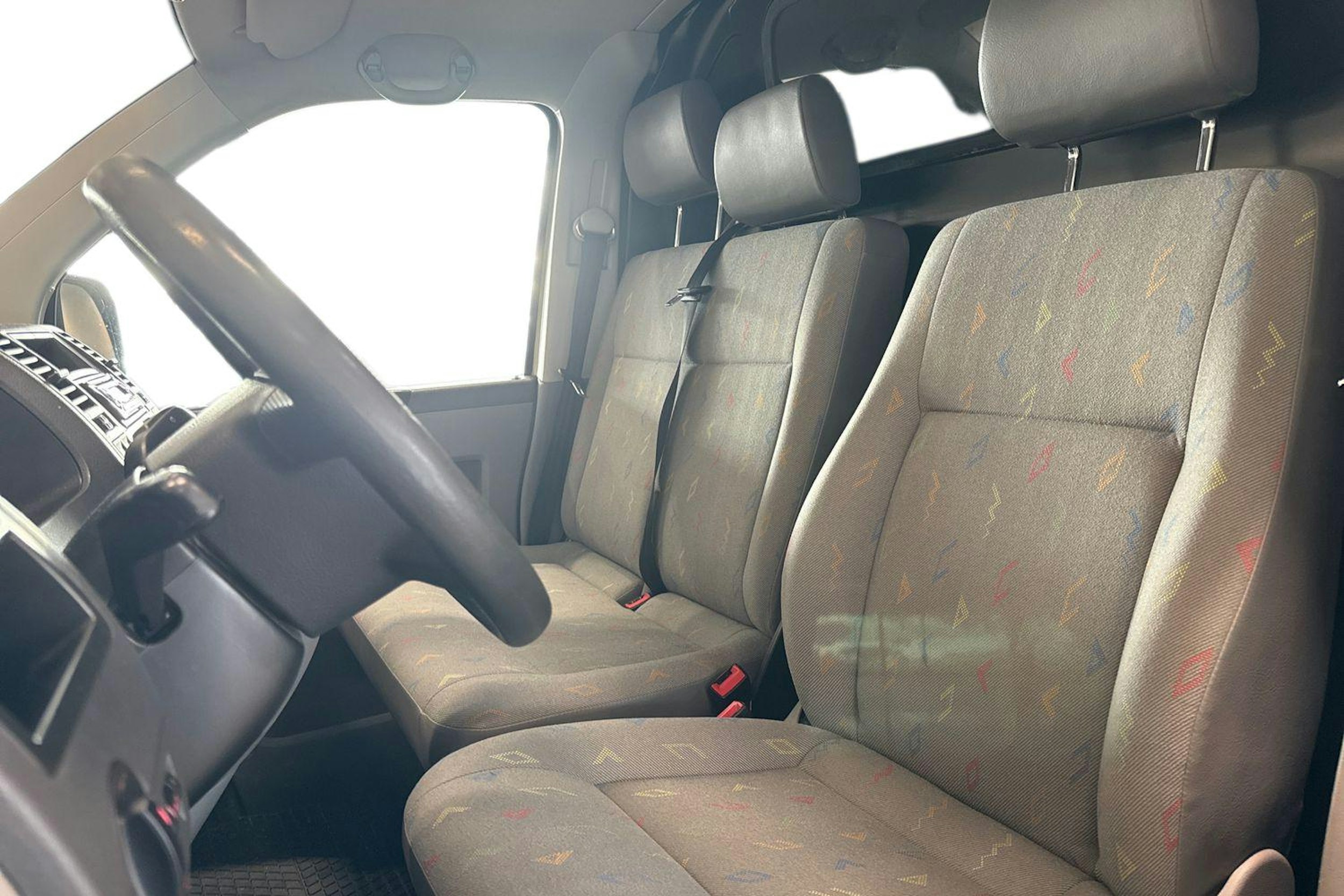 valkoinen Volkswagen Transporter 2006 kuva 10.