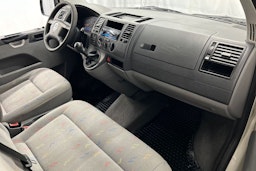 valkoinen Volkswagen Transporter 2007 kuva 12.