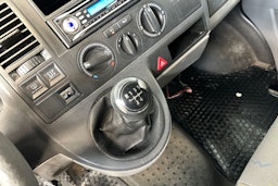Musta Volkswagen Transporter 2007 kuva 16.