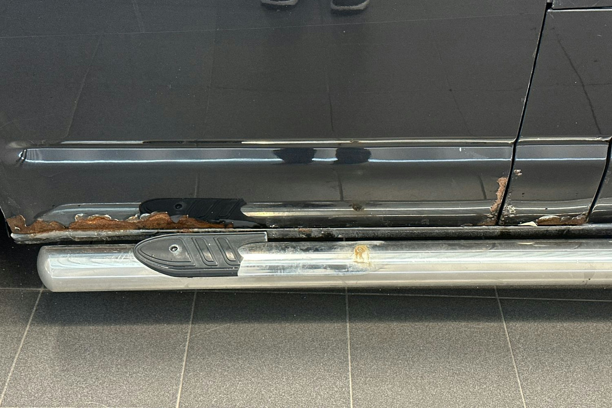 Musta Volkswagen Transporter 2007 kuva 18.