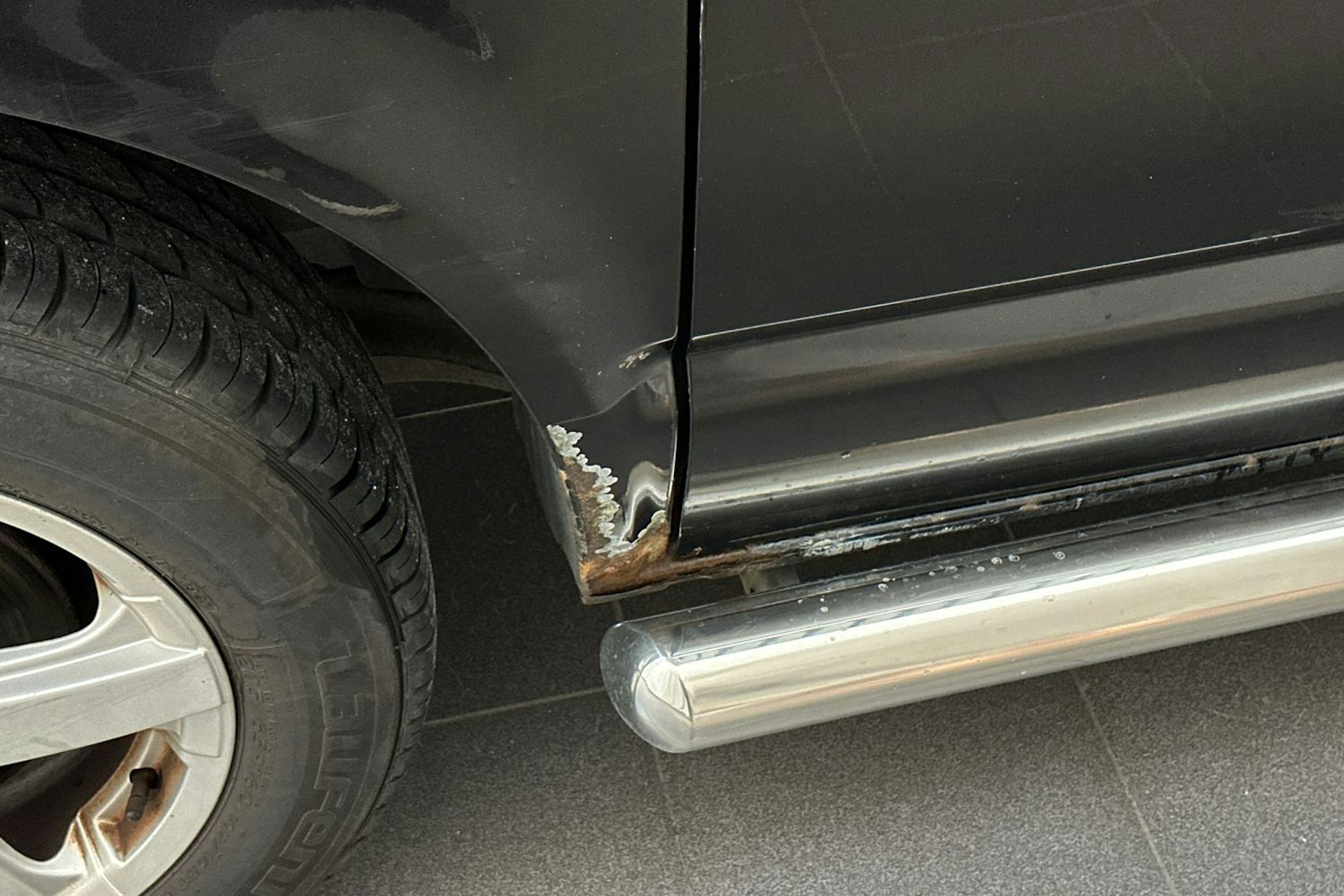 Musta Volkswagen Transporter 2007 kuva 22.