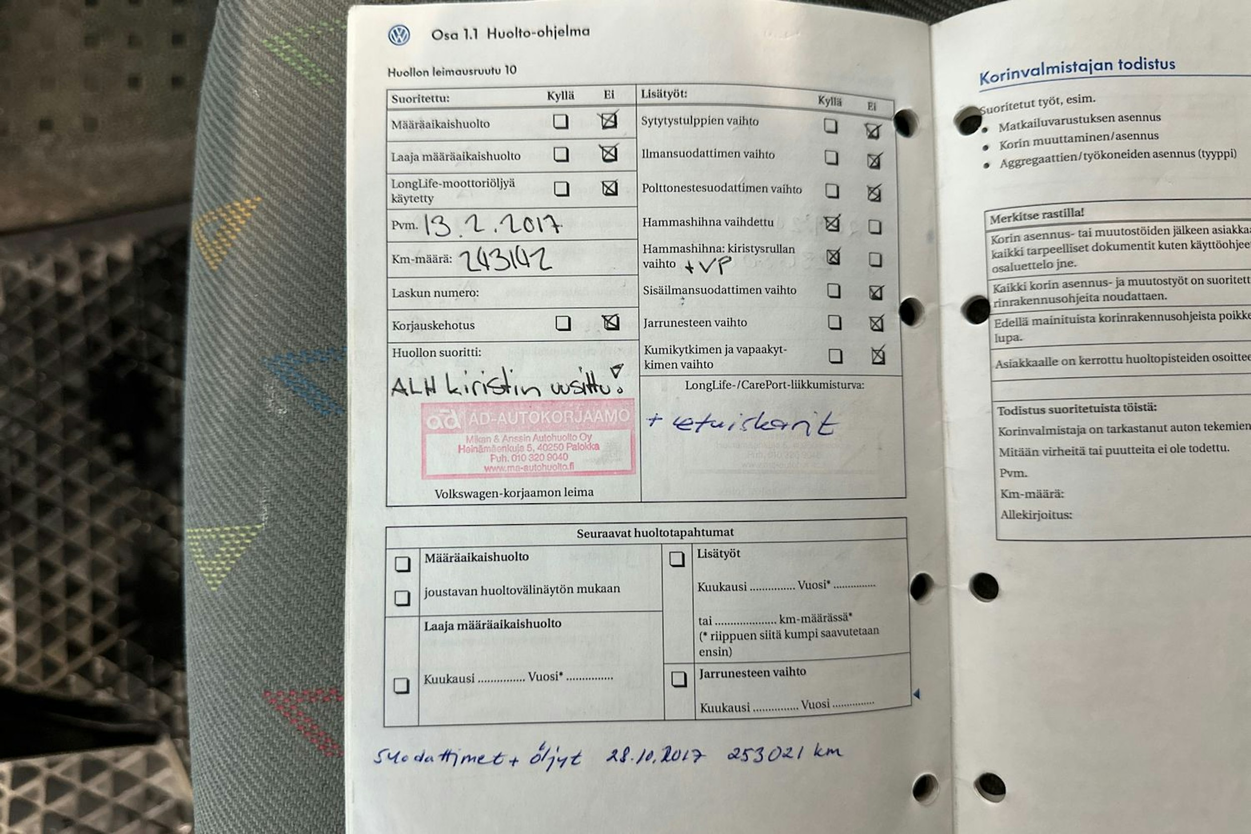 Musta Volkswagen Transporter 2007 kuva 31.