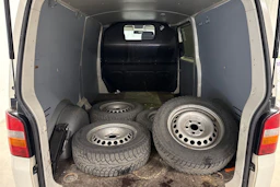 valkoinen Volkswagen Transporter 2007 kuva 15.