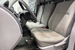 valkoinen Volkswagen Transporter 2007 kuva 16.