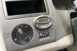 valkoinen Volkswagen Transporter 2007 kuva 17.