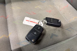 valkoinen Volkswagen Transporter 2007 kuva 35.