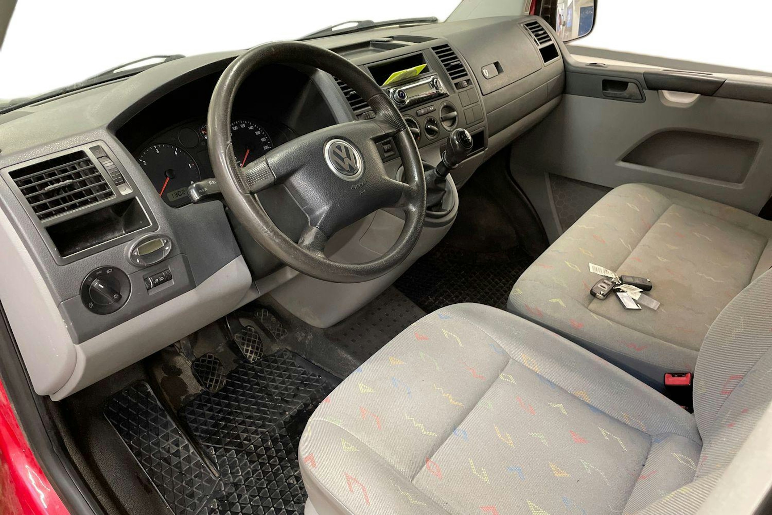 punainen Volkswagen Transporter 2007 kuva 3.