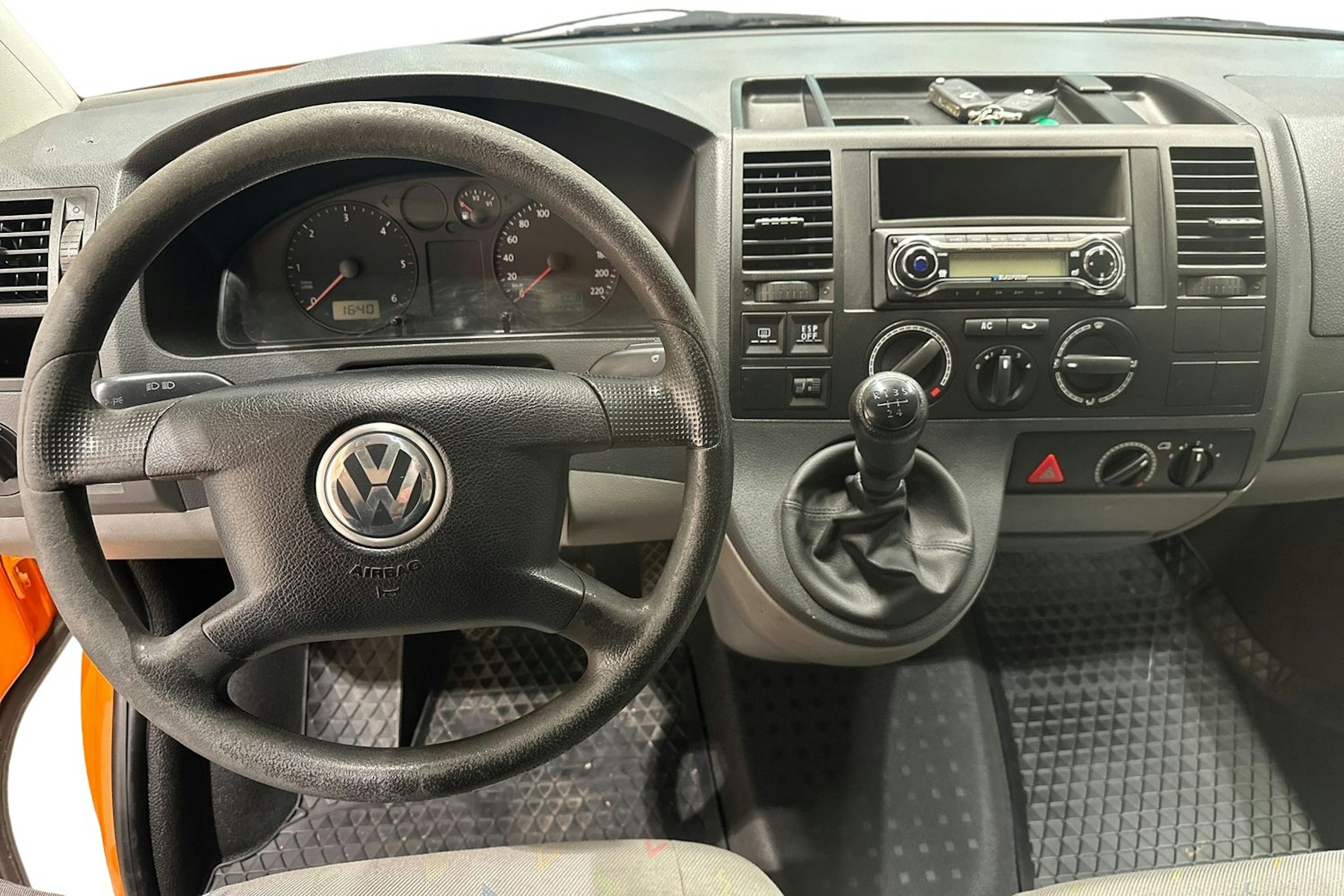 oranssi Volkswagen Transporter 2007 kuva 9.