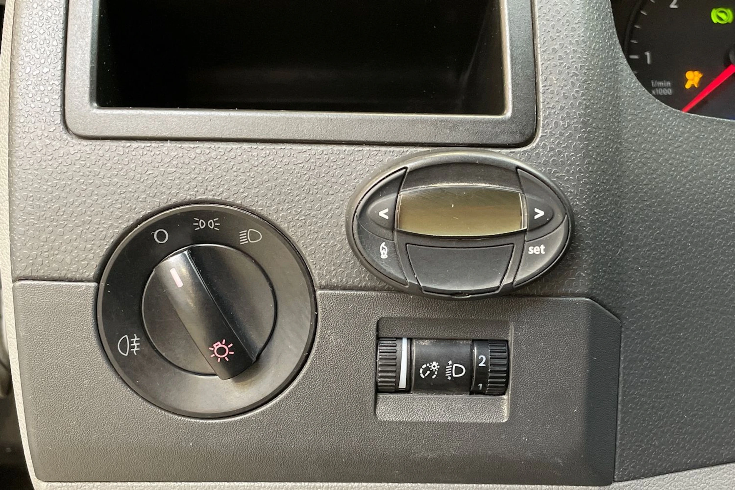 musta Volkswagen Transporter 2007 kuva 12.