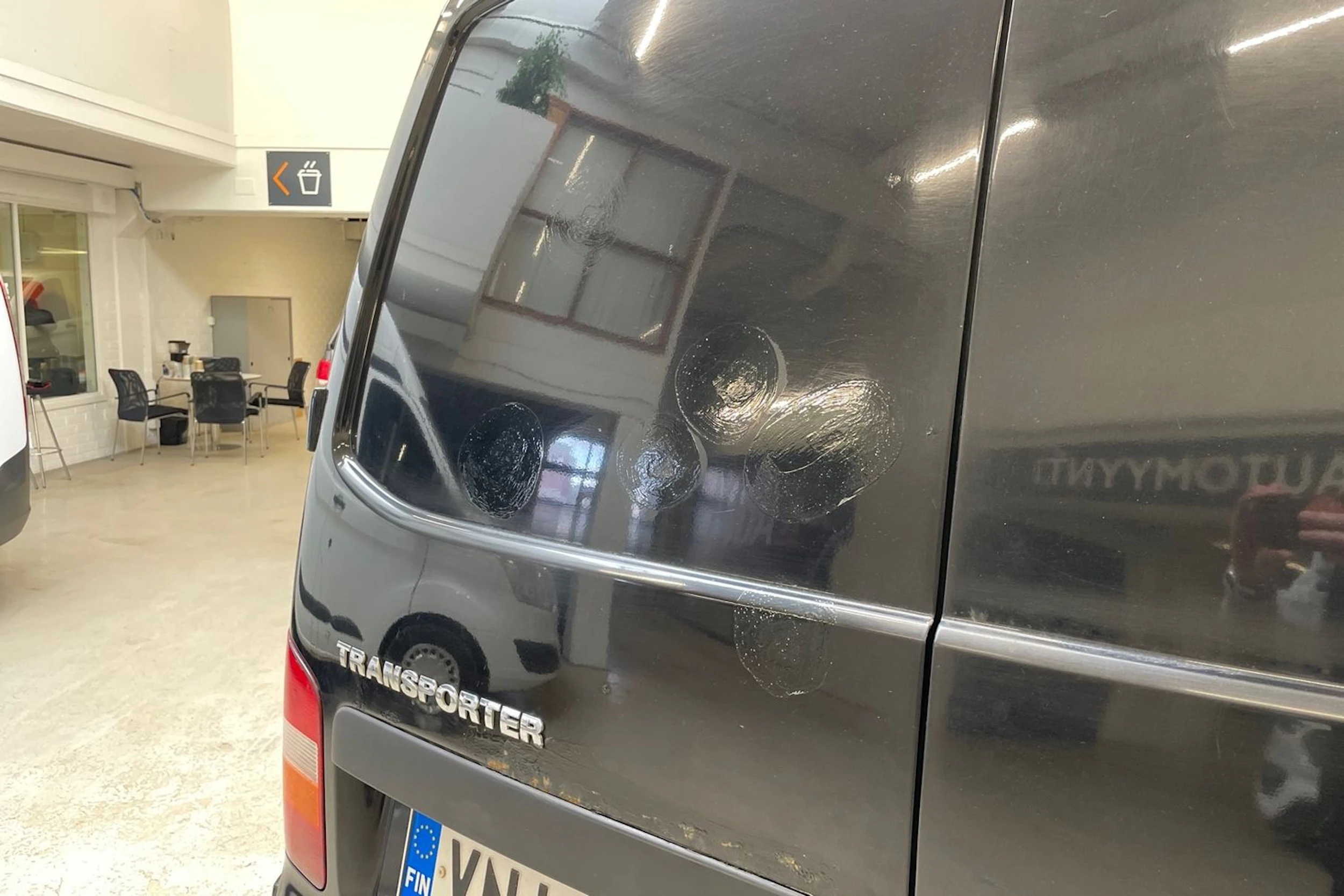 musta Volkswagen Transporter 2007 kuva 27.