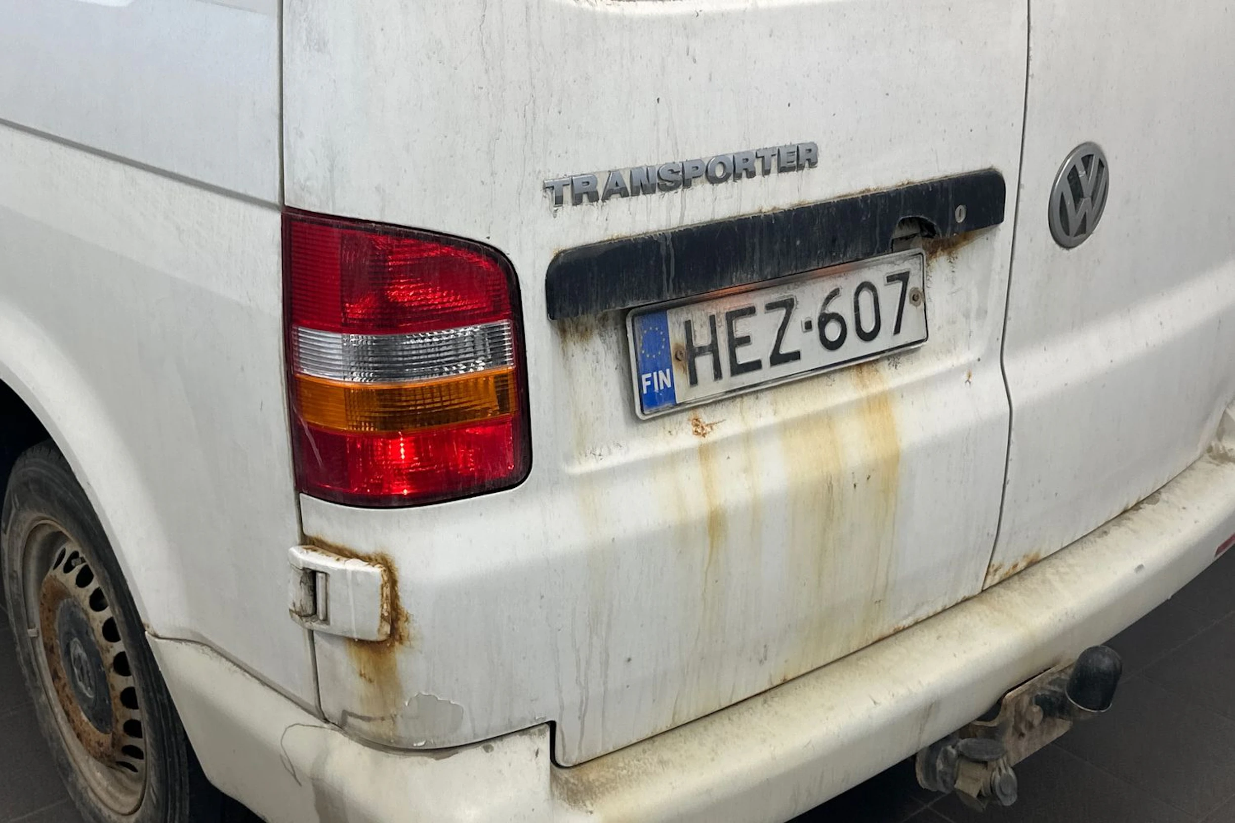 valkoinen Volkswagen Transporter 2008 kuva 25.