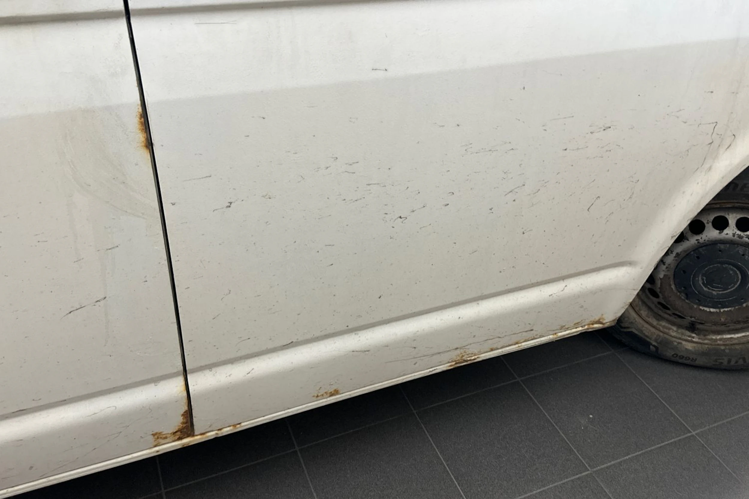 valkoinen Volkswagen Transporter 2008 kuva 28.