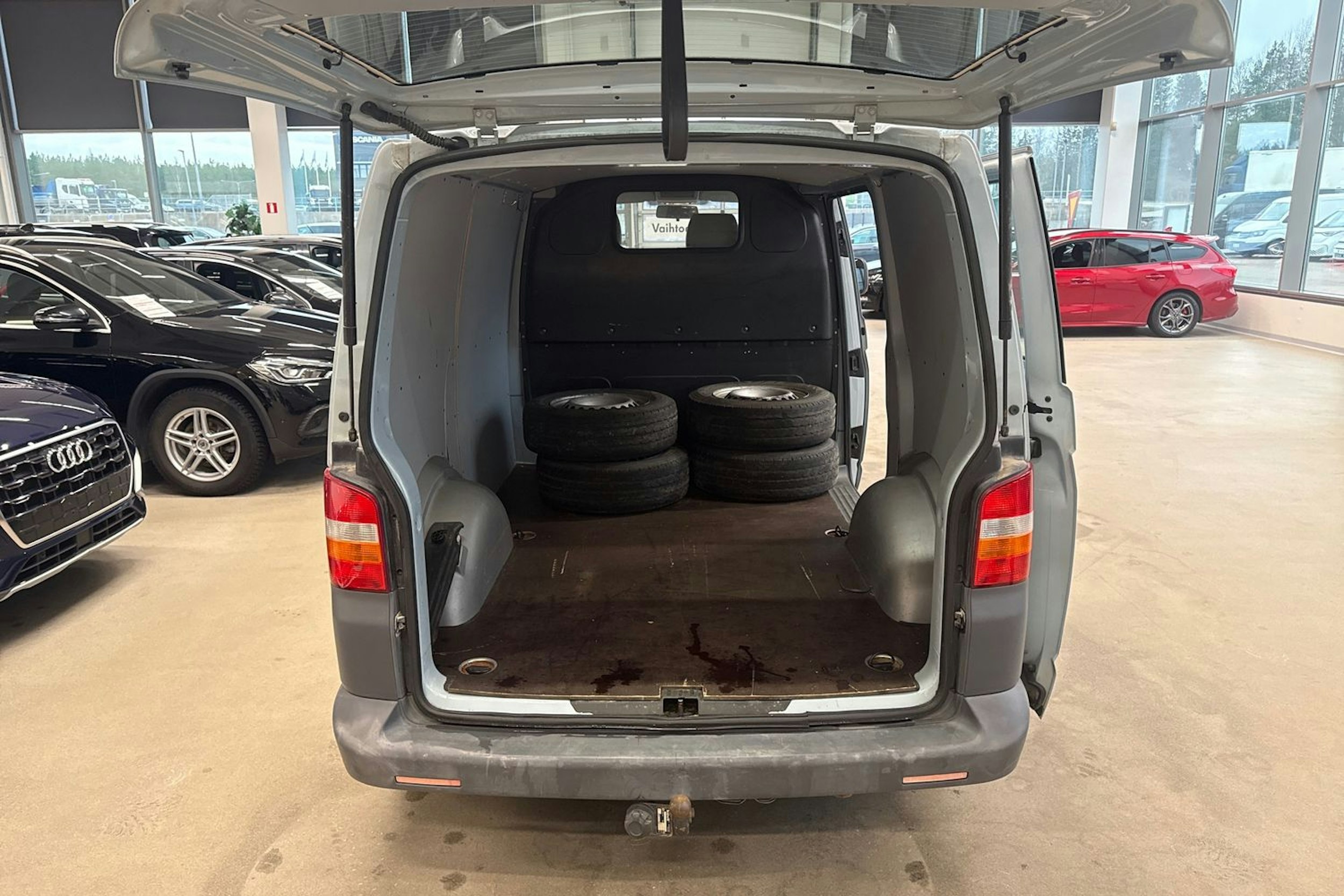 Harmaa Volkswagen Transporter 2008 kuva 19.