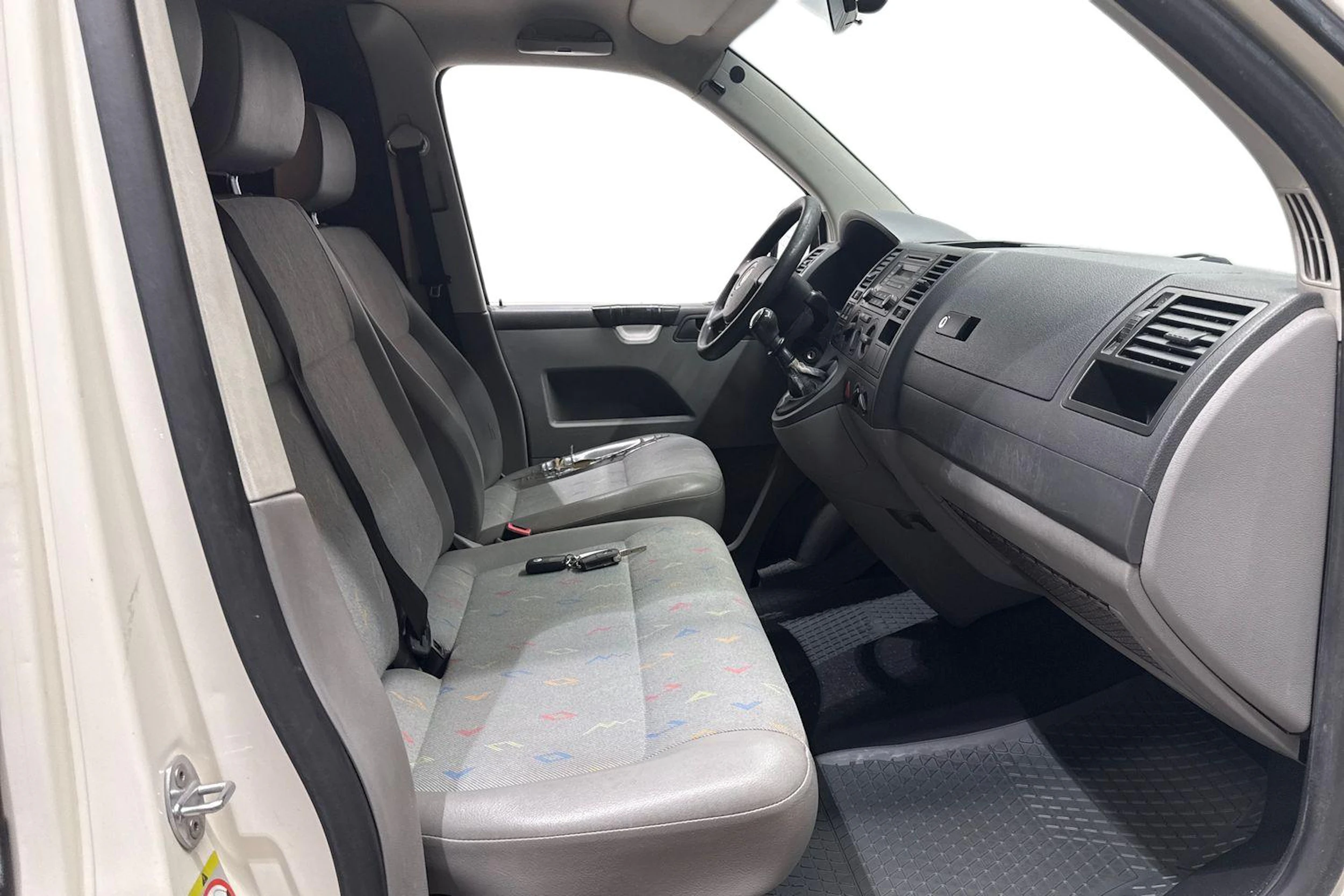 valkoinen Volkswagen Transporter 2008 kuva 11.