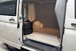 valkoinen Volkswagen Transporter 2008 kuva 17.