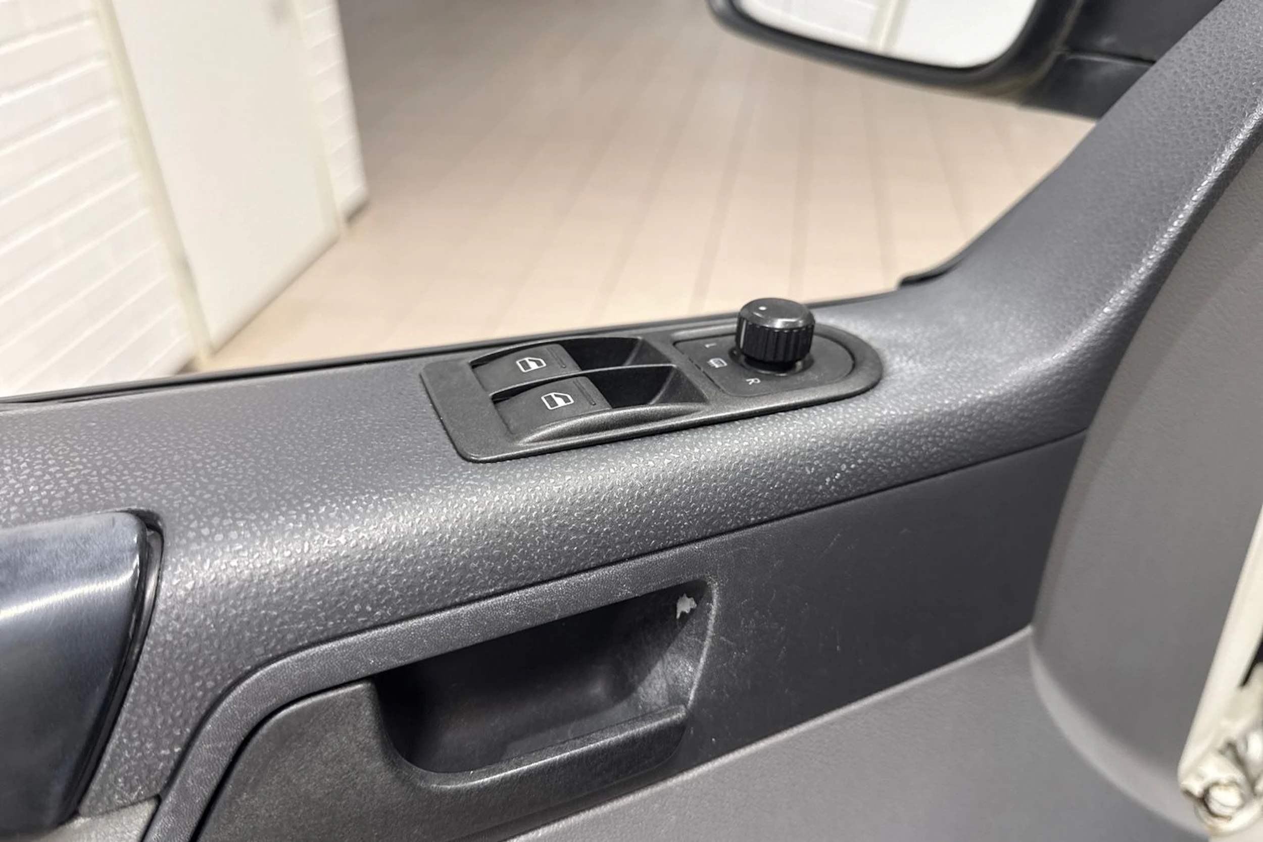 valkoinen Volkswagen Transporter 2008 kuva 22.