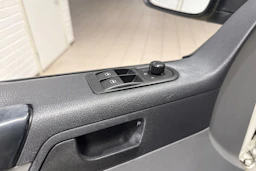 valkoinen Volkswagen Transporter 2008 kuva 22.