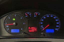 vihreä Volkswagen Transporter 2009 kuva 18.