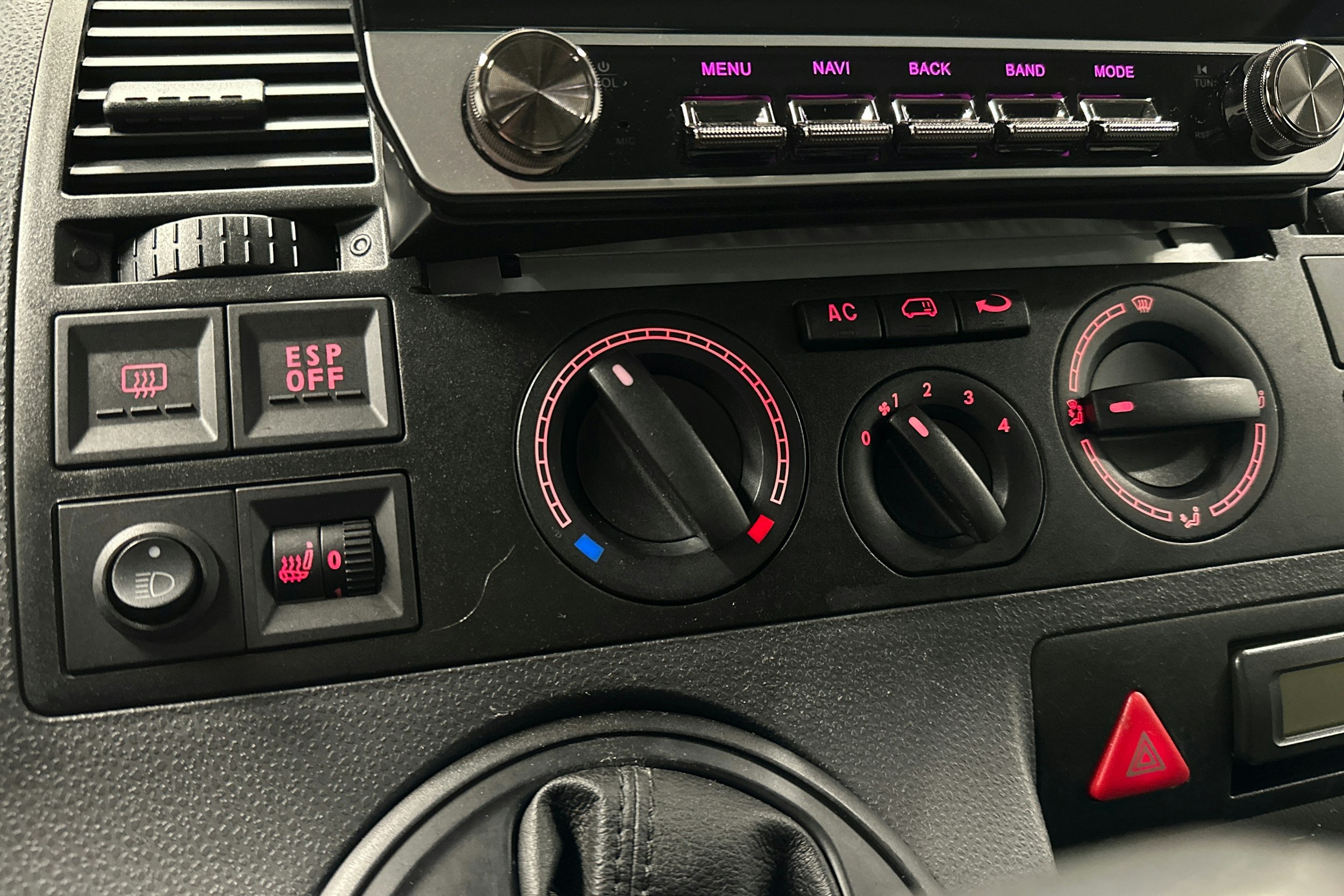 vihreä Volkswagen Transporter 2009 kuva 22.