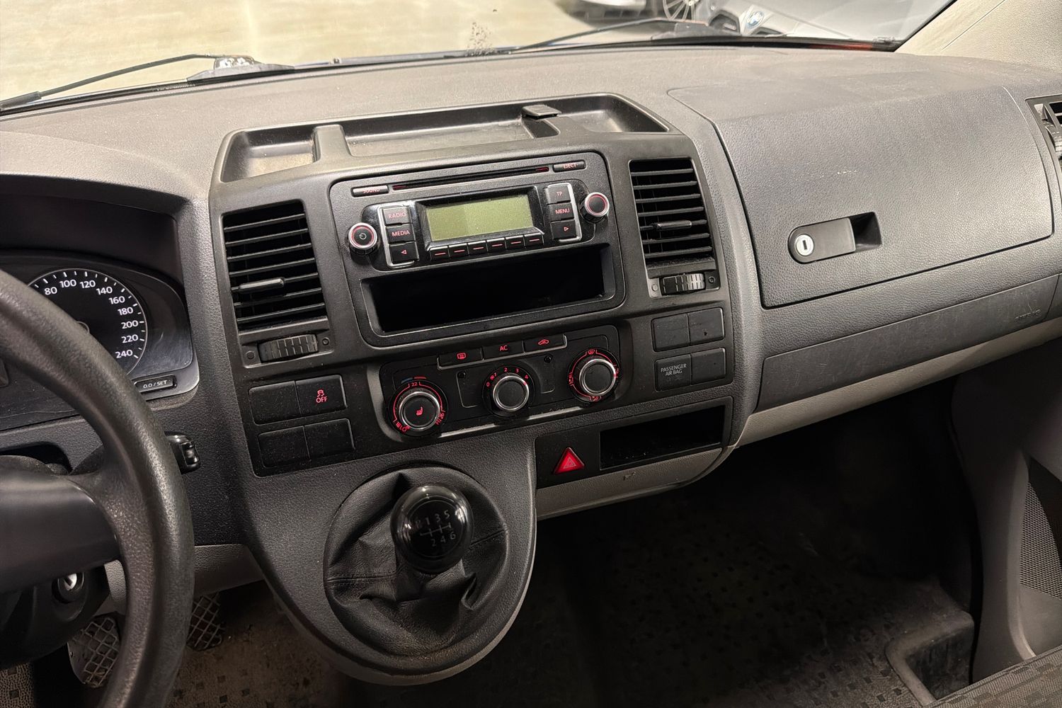 Volkswagen Transporter 2009, kuva 5/8