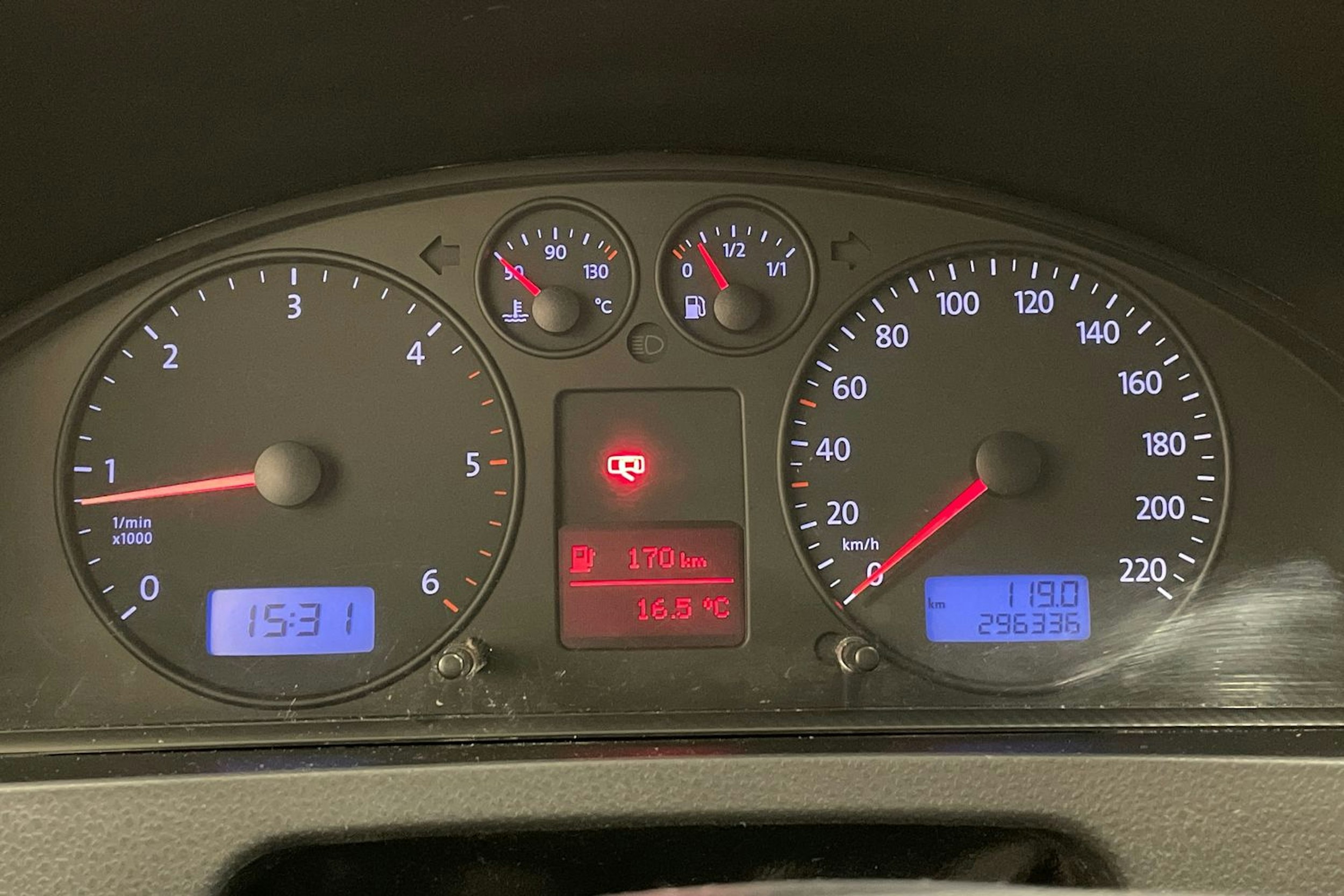 harmaa Volkswagen Transporter 2009 kuva 18.