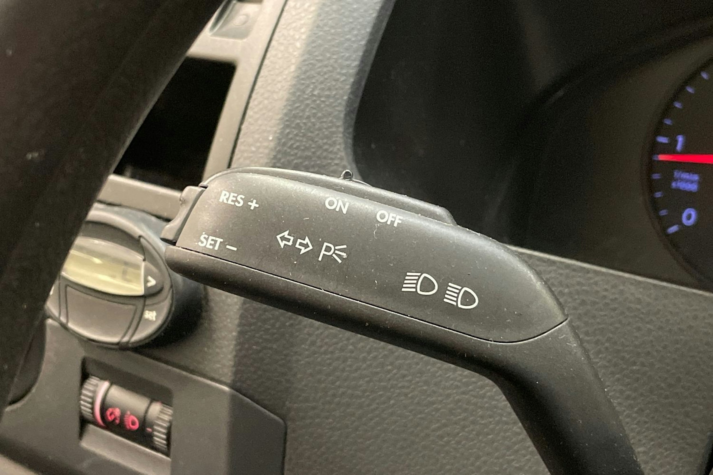 harmaa Volkswagen Transporter 2009 kuva 20.