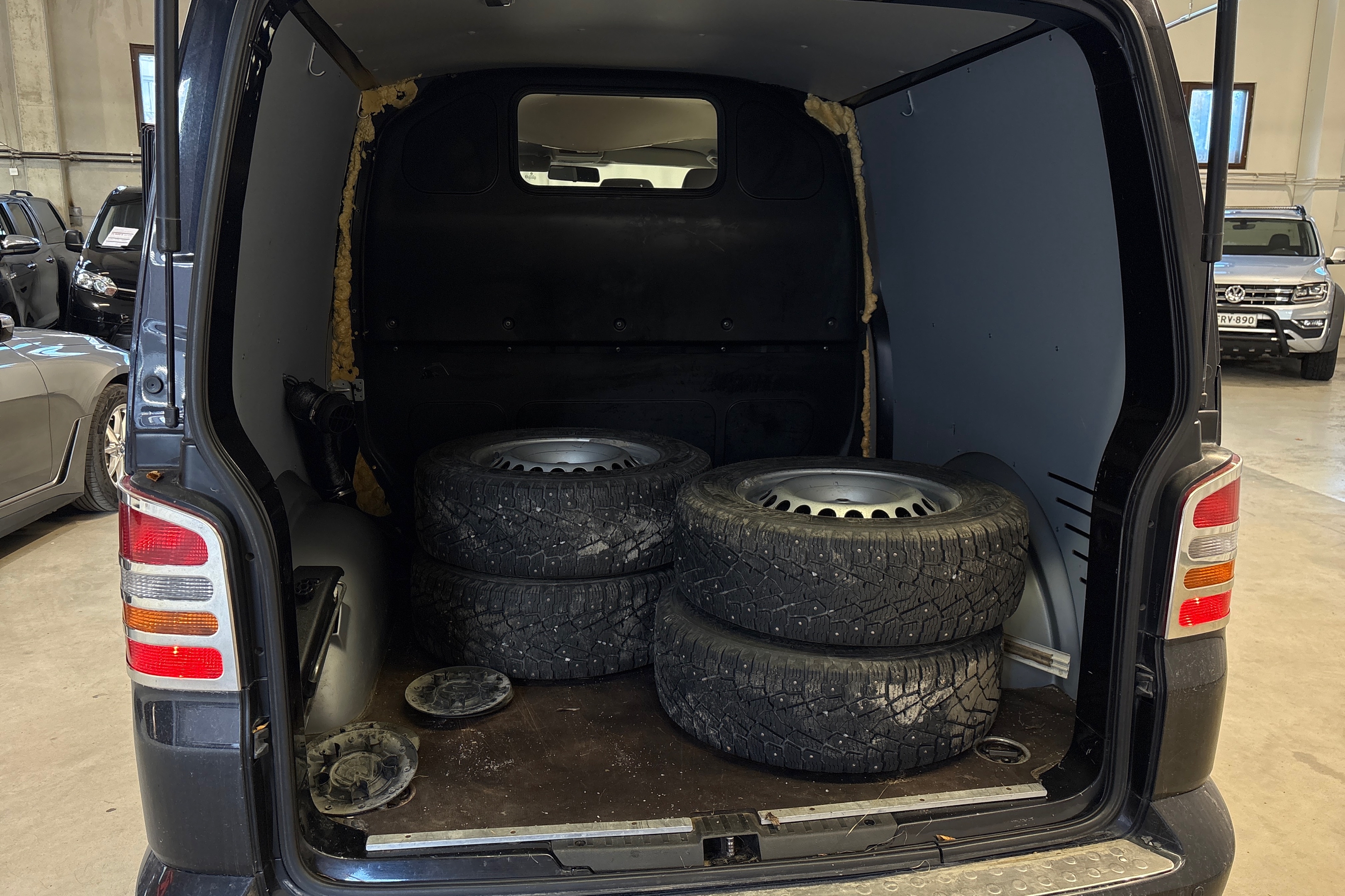 Volkswagen Transporter 2009, kuva 5/10