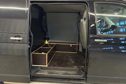 musta Volkswagen Transporter 2009 kuva 7.