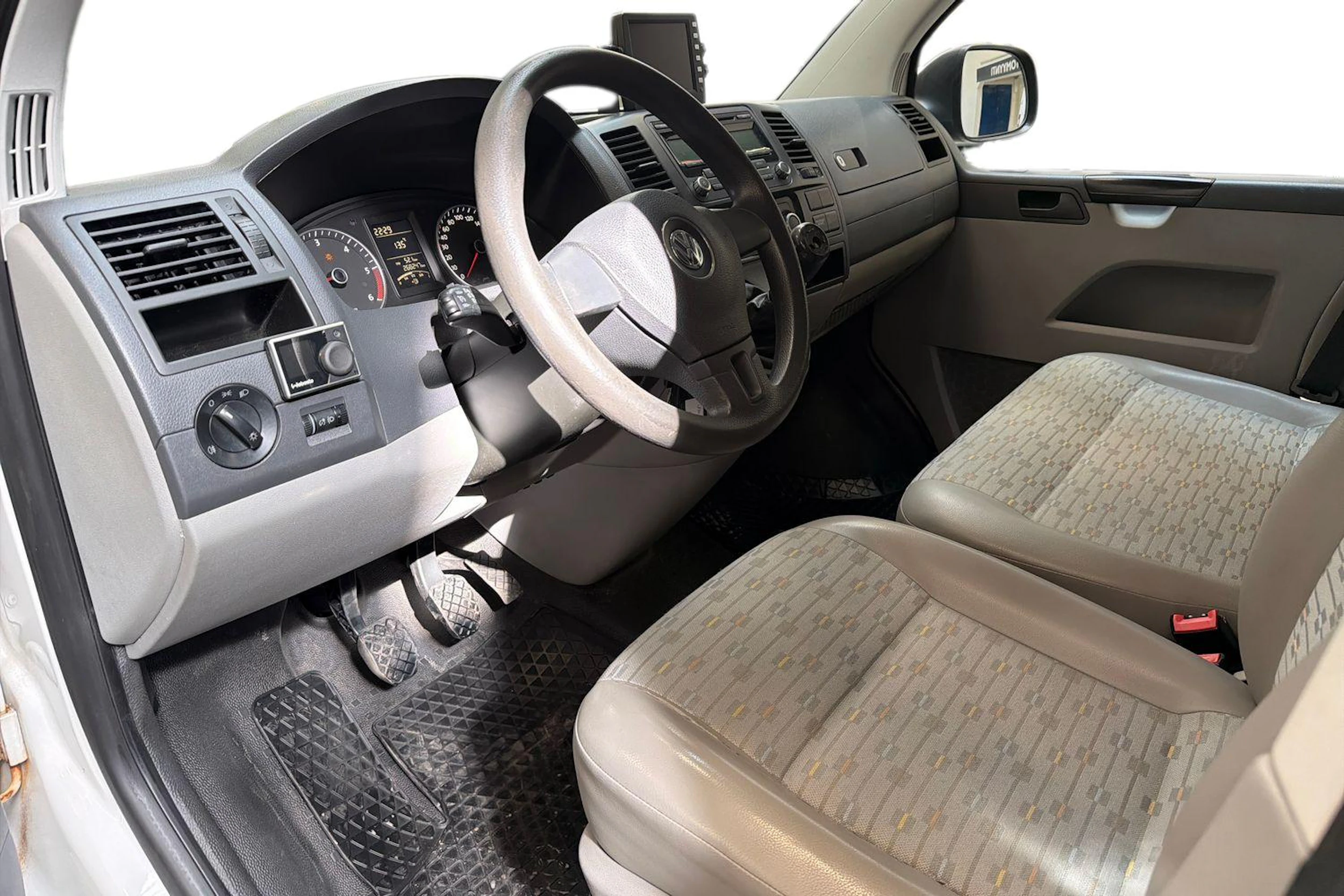 valkoinen Volkswagen Transporter 2010 kuva 6.