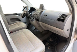 valkoinen Volkswagen Transporter 2010 kuva 8.