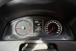 valkoinen Volkswagen Transporter 2010 kuva 11.